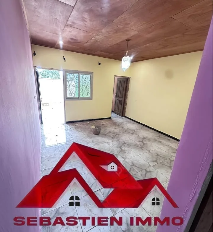 STUDIO MODERNE NOUVELLEMENT CONSTRUIT, BERTOUA NKOLBIKON