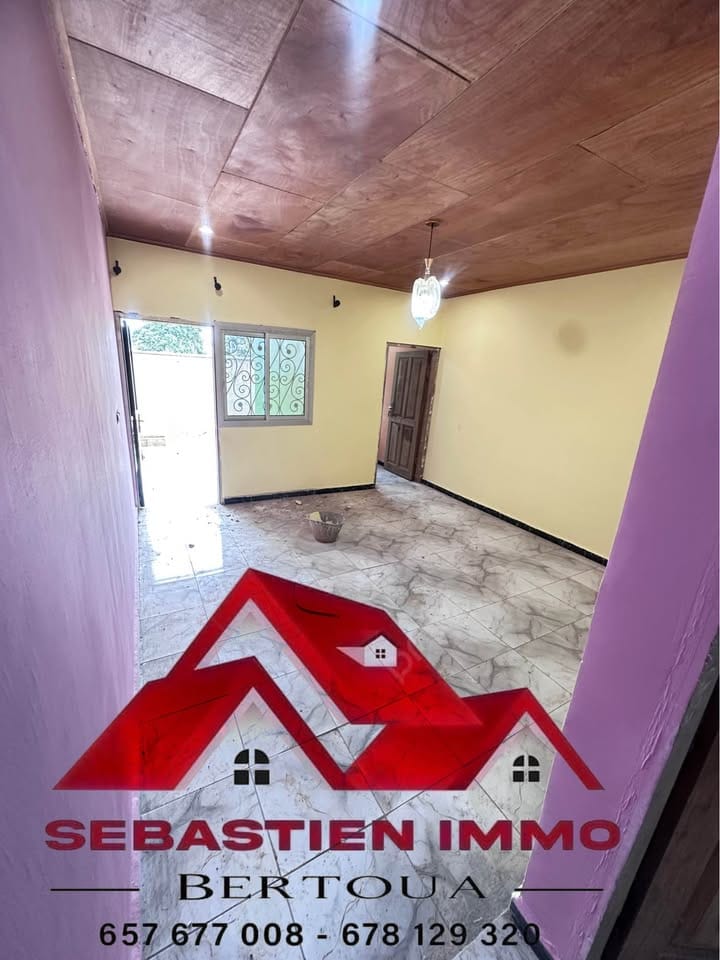 STUDIO MODERNE NOUVELLEMENT CONSTRUIT, BERTOUA NKOLBIKON