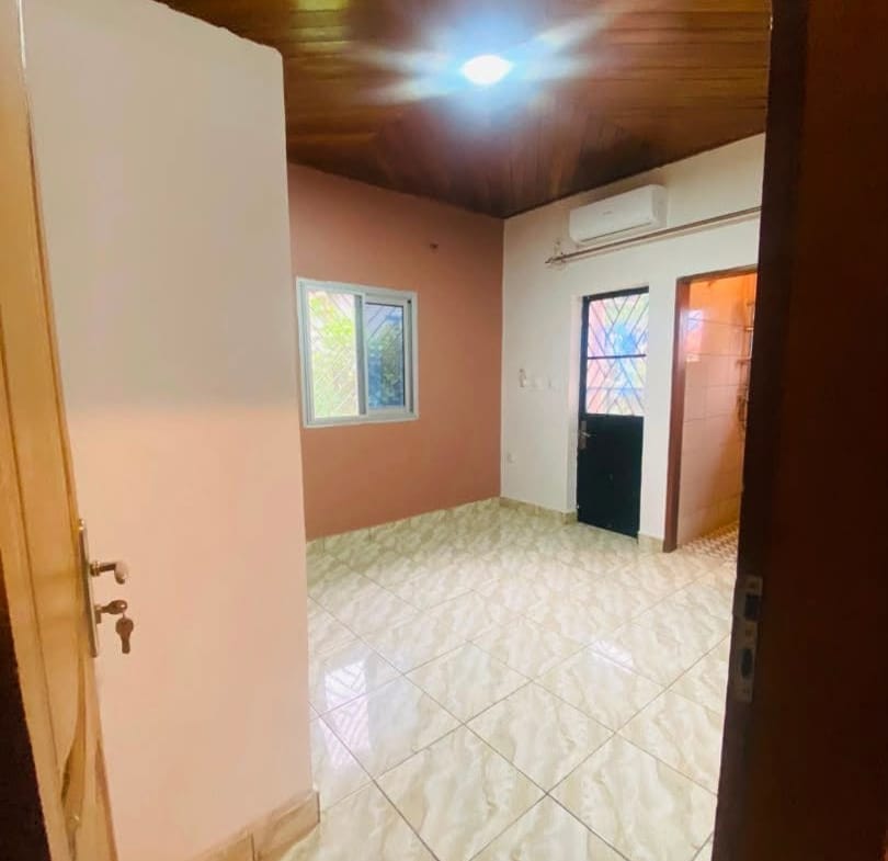 APPARTEMENT MODERNE STAFFÉ SITUÉ À KOTTO BADEN BADEN