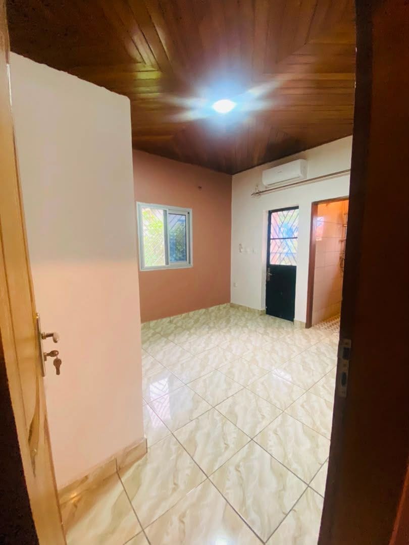 APPARTEMENT MODERNE STAFFÉ SITUÉ À KOTTO BADEN BADEN