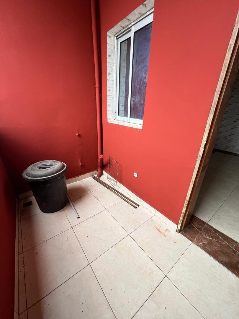 APPARTEMENT MODERNE SITUÉ À LOGBESSOU À 50m DU NOUVEAU GOUDRON