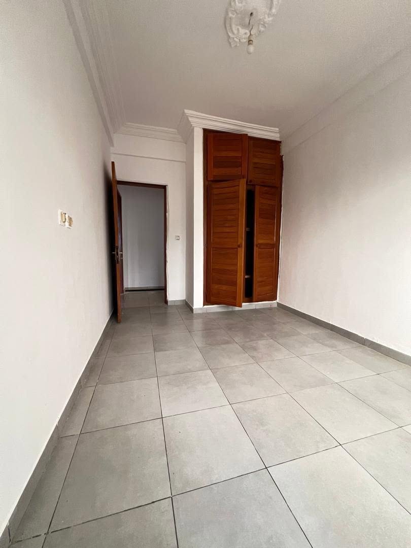 APPARTEMENT MODERNE SITUÉ À LOGBESSOU À 50m DU NOUVEAU GOUDRON