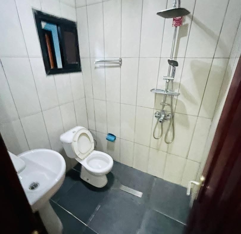 APPARTEMENT CLIMATISÉ AVEC GROUPE ELECTROGÈNE SITUÉ À LOGPOM