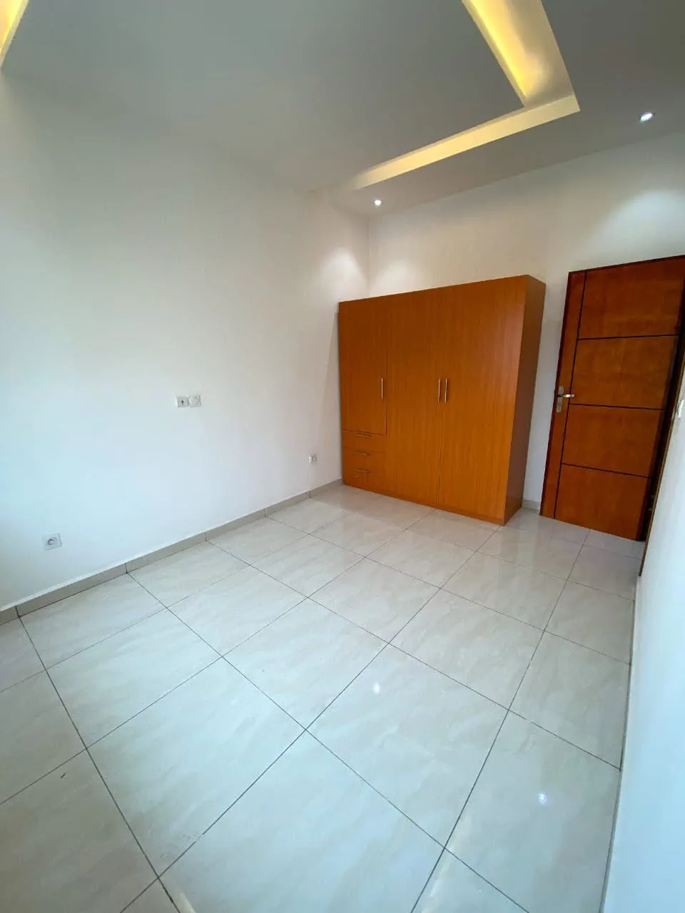 APPARTEMENT NEUF ET MODERNE SITUÉ À DOUALA NKOLBONG