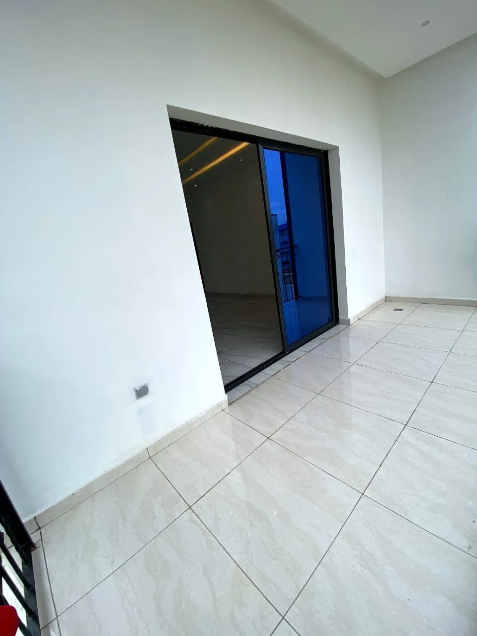 APPARTEMENT NEUF ET MODERNE SITUÉ À DOUALA NKOLBONG