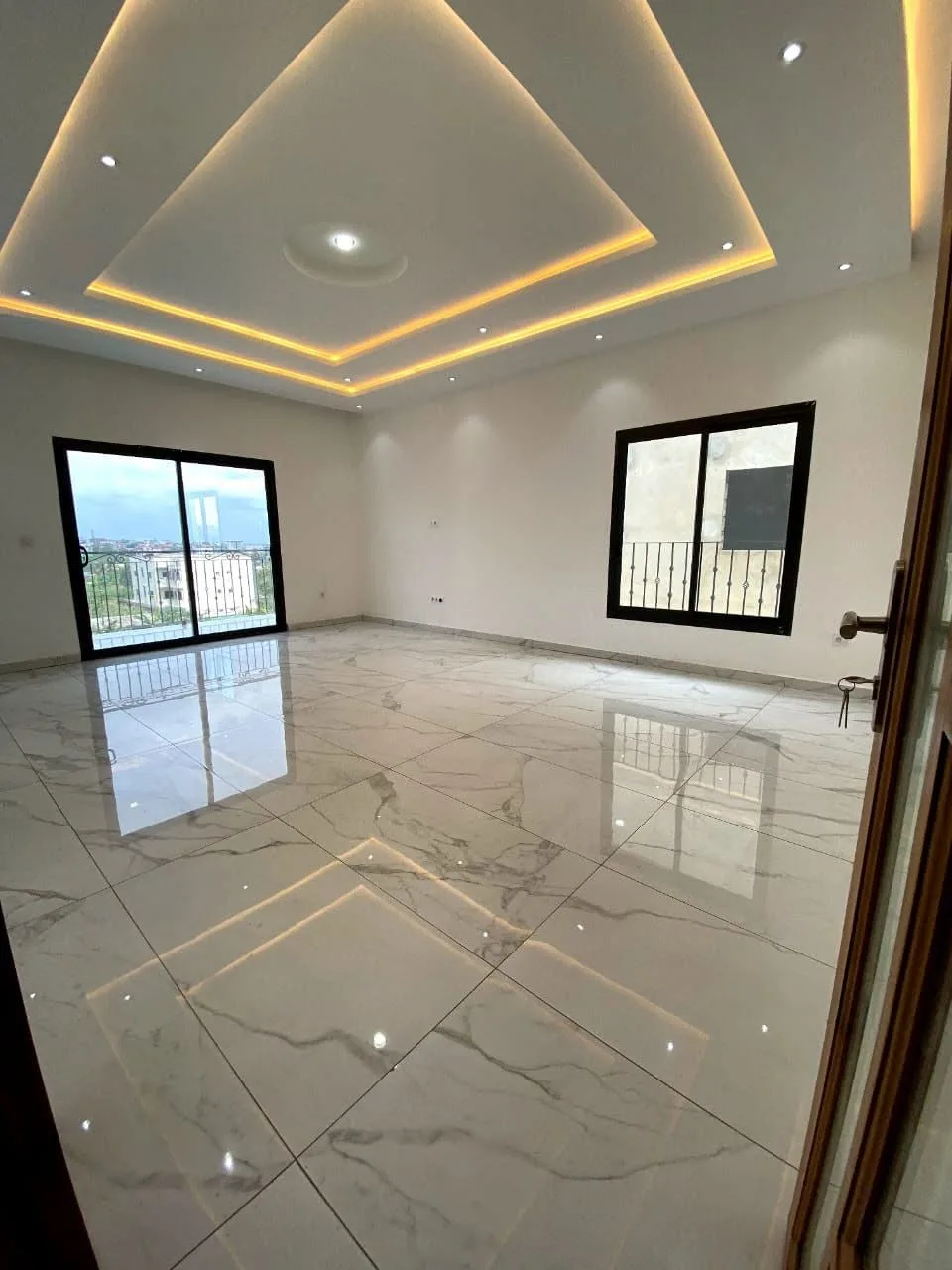 APPARTEMENT NEUF ET MODERNE SITUÉ À DOUALA NKOLBONG