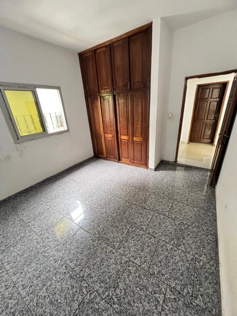 GRAND APPARTEMENT MODERNE STAFFÉ SITUÉ À NYALLA PARISO