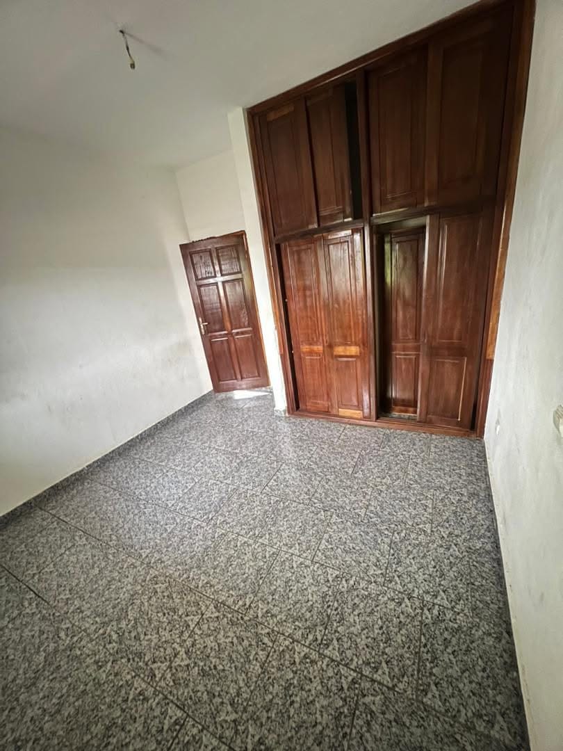 GRAND APPARTEMENT MODERNE STAFFÉ SITUÉ À NYALLA PARISO