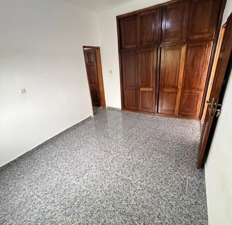 GRAND APPARTEMENT MODERNE STAFFÉ SITUÉ À NYALLA PARISO
