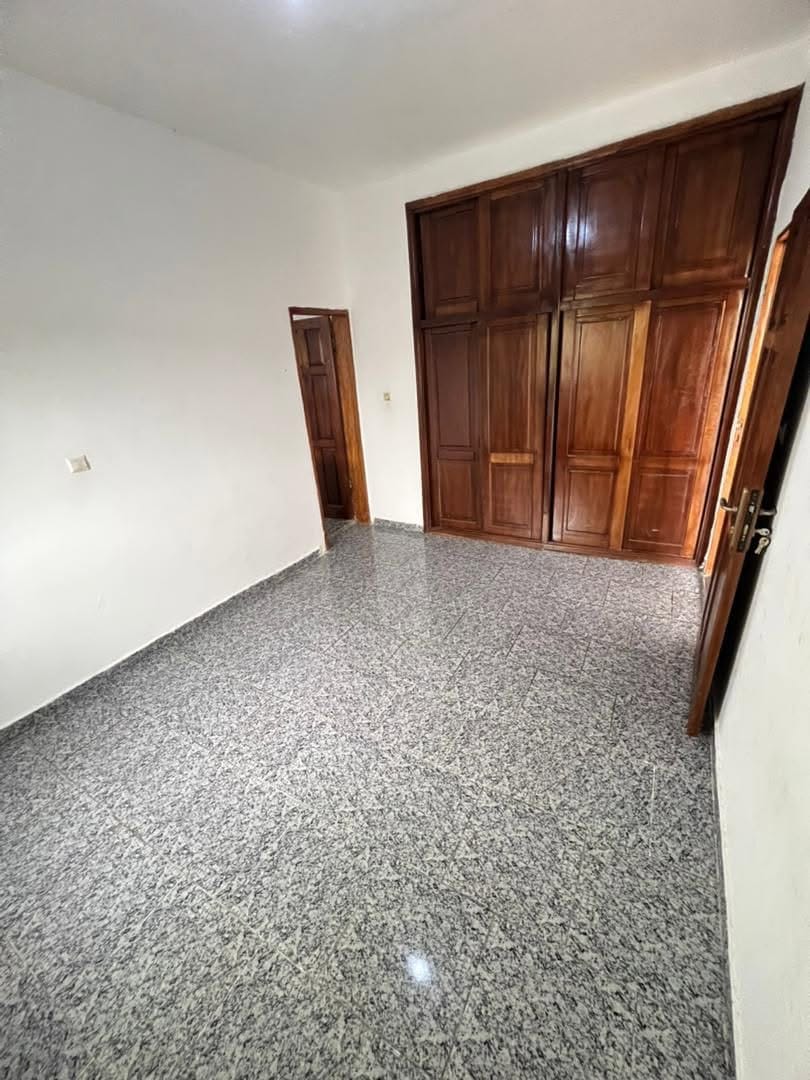 GRAND APPARTEMENT MODERNE STAFFÉ SITUÉ À NYALLA PARISO
