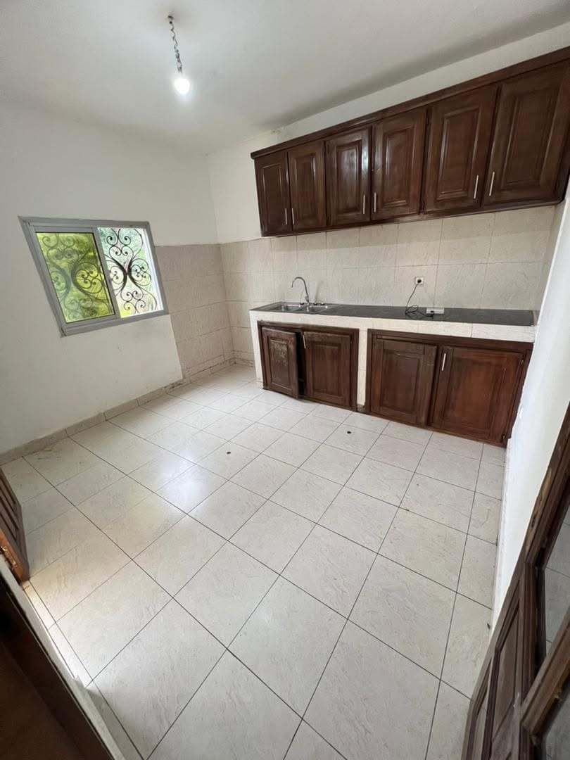 GRAND APPARTEMENT MODERNE STAFFÉ SITUÉ À NYALLA PARISO