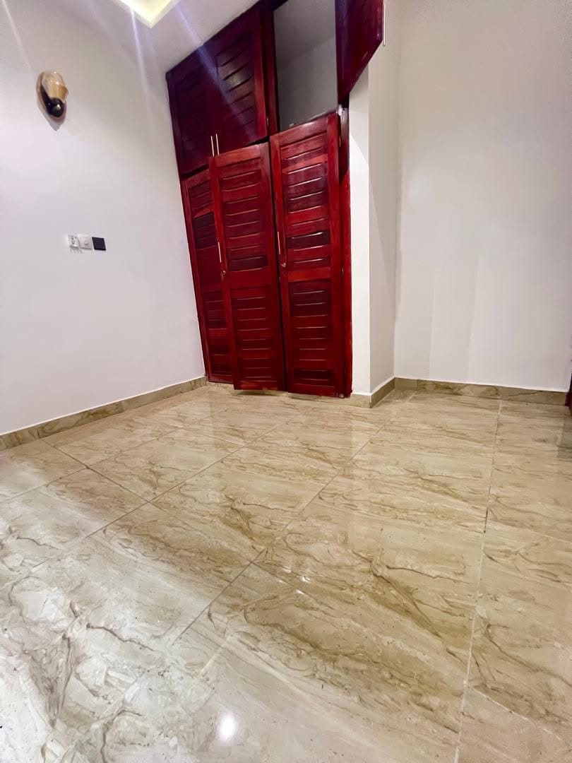 STUDIO MODERNE CLIMATISÉ ET STAFFÉ SITUÉ À KOTTO