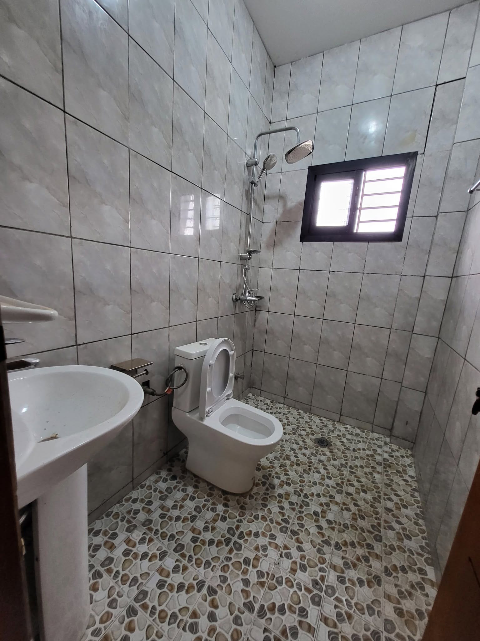 Magnifique appartement 2 chambres à louer à Damas, Yaoundé