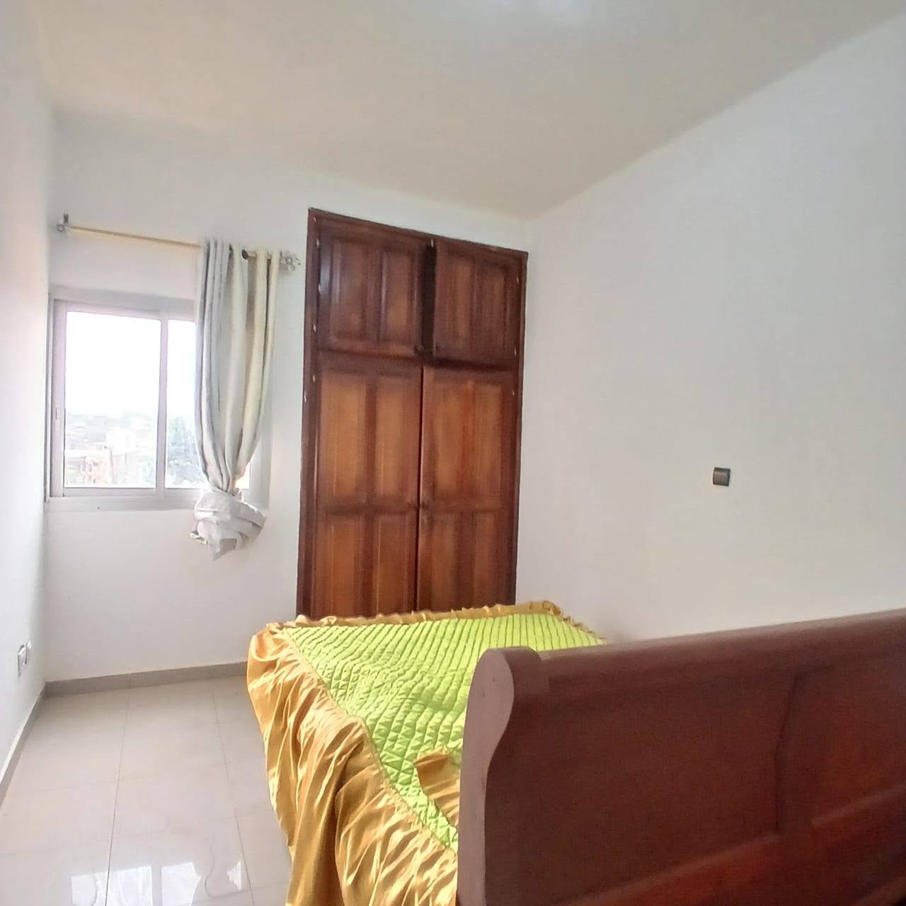 SUPERBE APPARTEMENT MODERNE À DAMAS PETITS GÉNIES, YAOUNDÉ