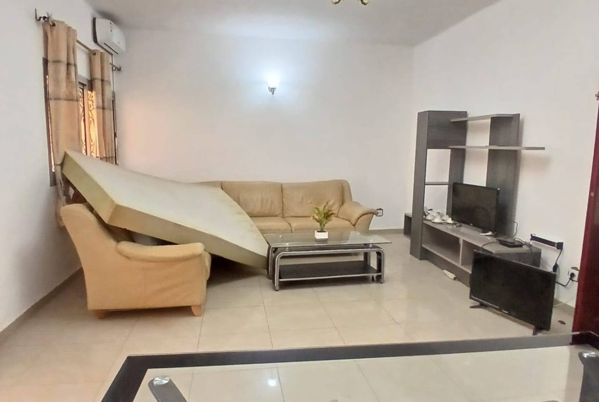 SUPERBE APPARTEMENT MODERNE À DAMAS PETITS GÉNIES, YAOUNDÉ