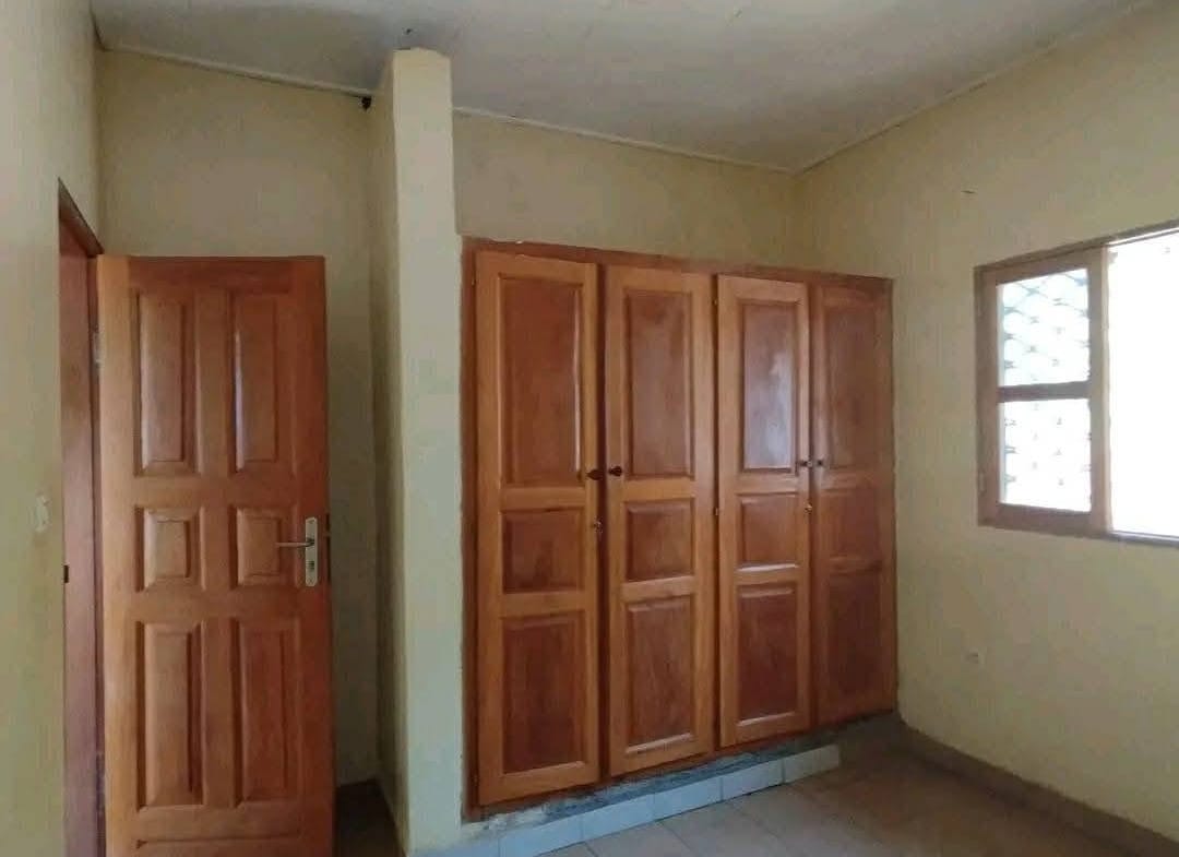 BEL APPARTEMENT À LOUER, YAOUNDÉ ETOUG-EBE 70 000 FCFA