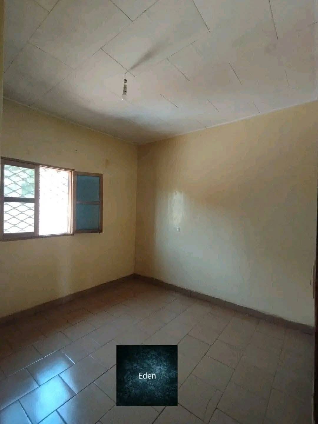 AIES_appart_etougebe_170826_chb2 BEL APPARTEMENT À LOUER, YAOUNDÉ ETOUG-EBE 70 000 FCFA