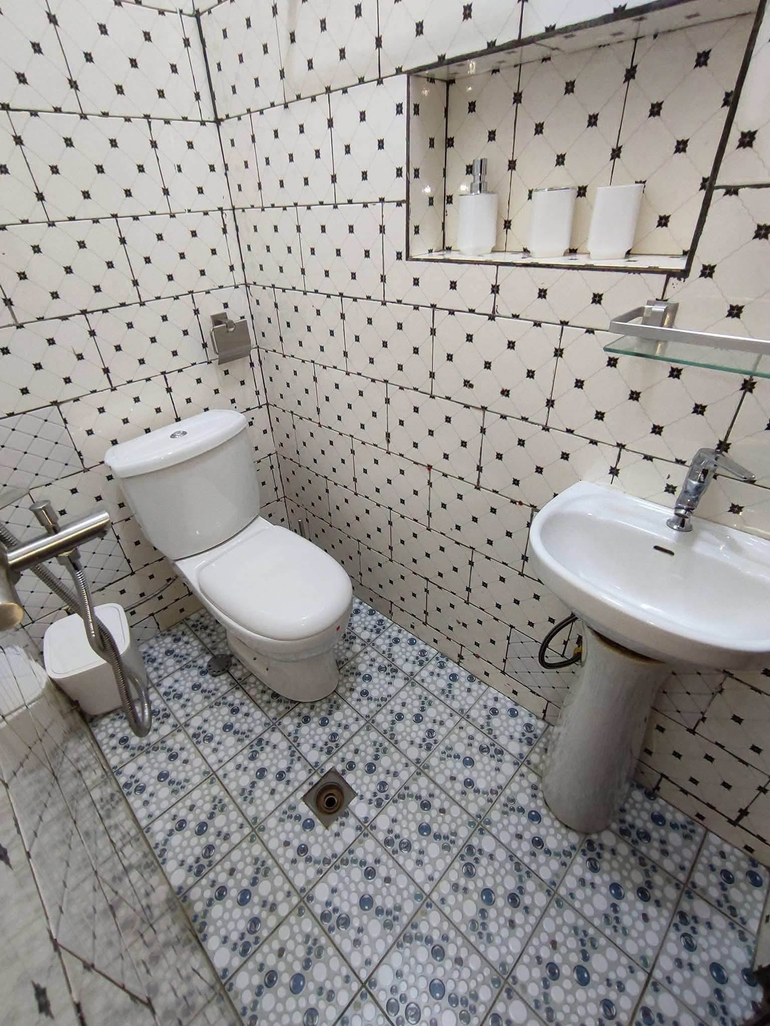 Appartement moderne non meublé à louer, Yaoundé Odza Borne 10