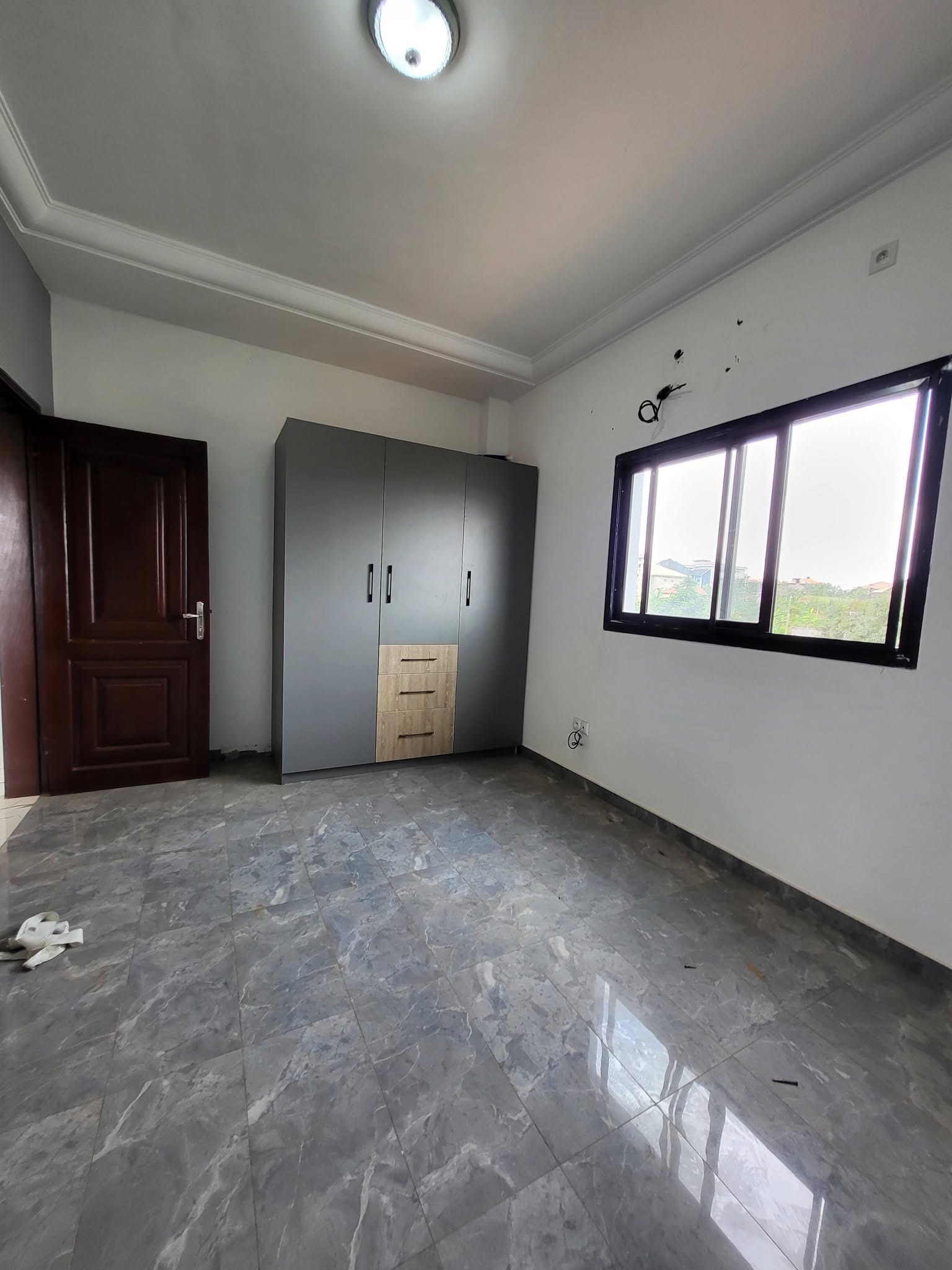Appartement à louer à Simbock Bocom, 2 chambres avec parking et forage