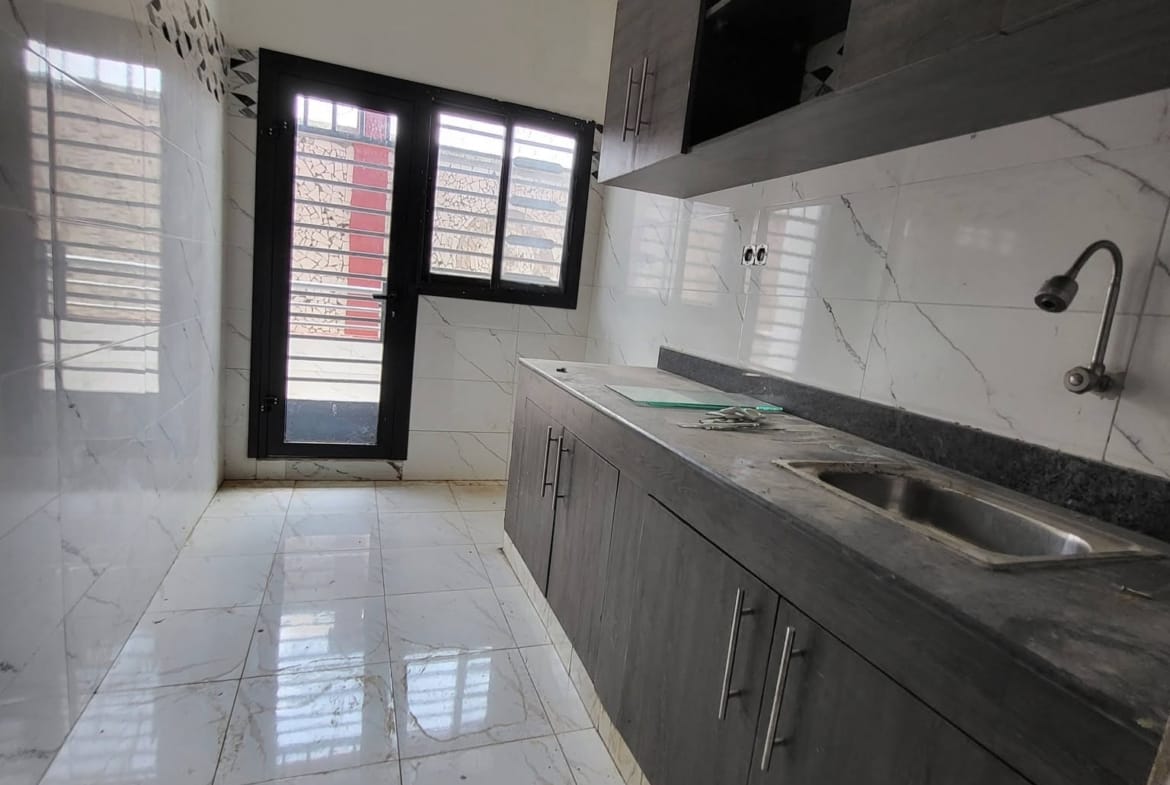 Appartement à louer à Simbock Bocom, 2 chambres avec parking et forage