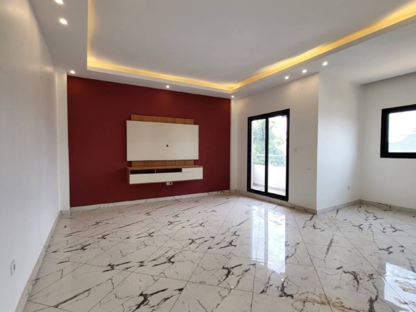 Appartement à louer à Simbock Bocom, 2 chambres avec parking et forage