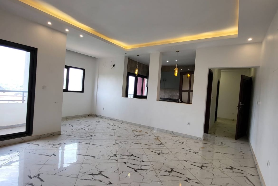 Appartement à louer à Simbock Bocom, 2 chambres avec parking et forage