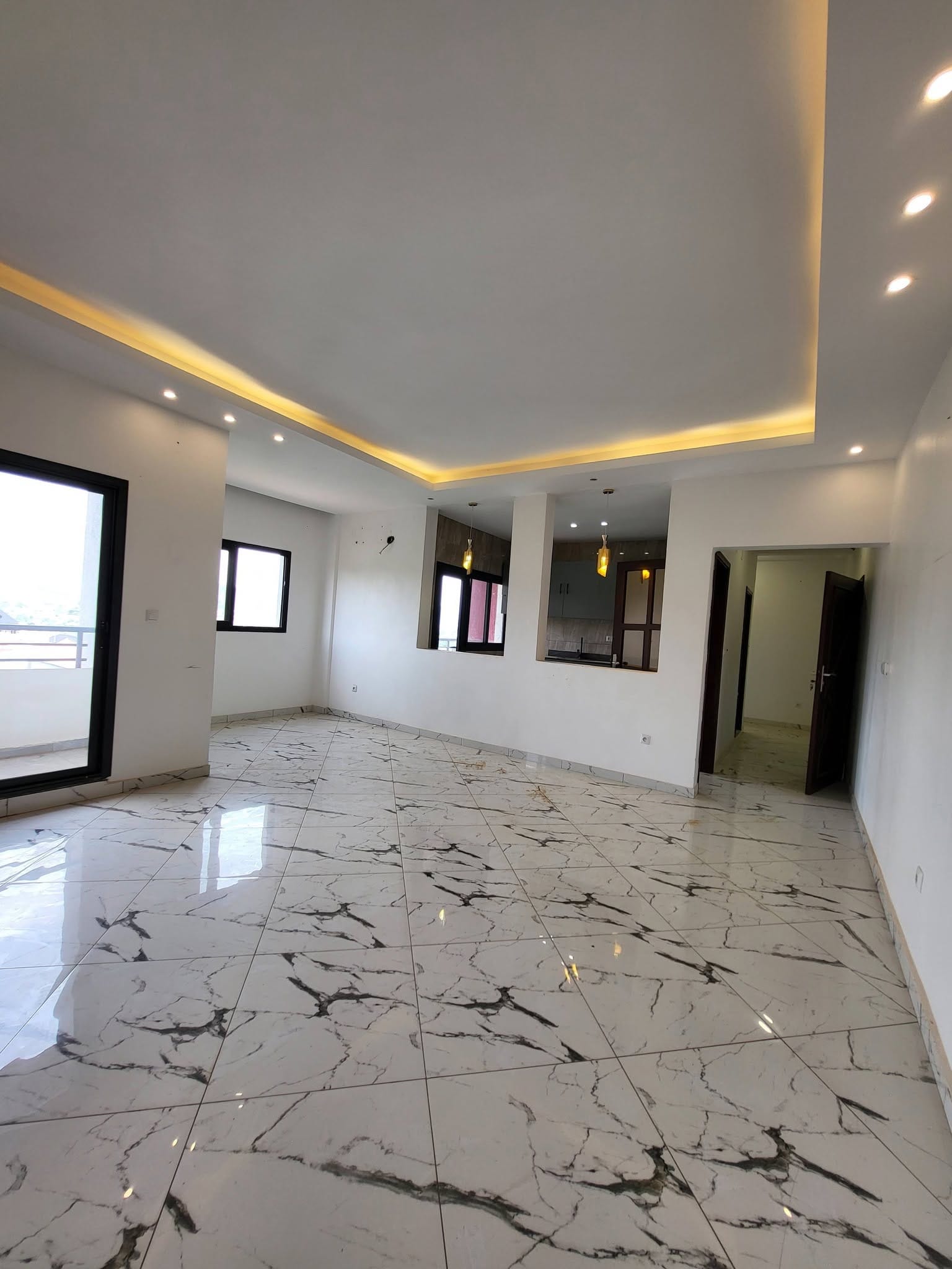 Appartement à louer à Simbock Bocom, 2 chambres avec parking et forage