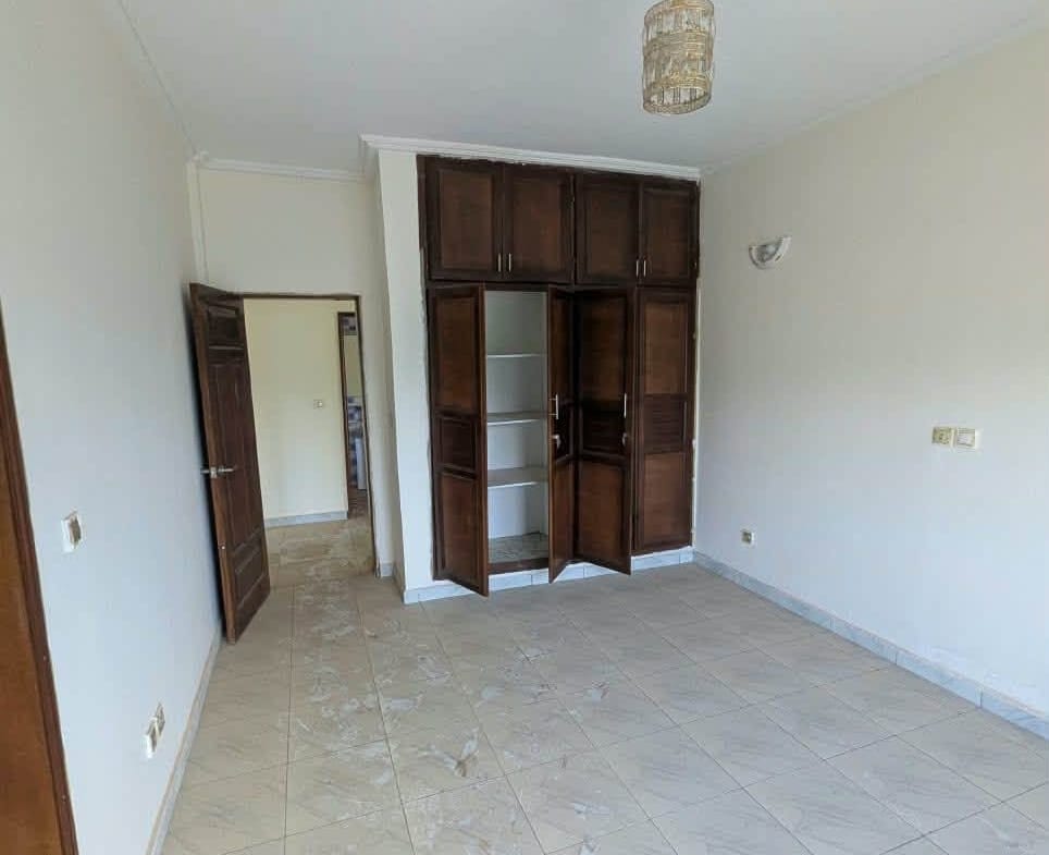 Appartement haut standing à louer au Complexe BEAC Yaoundé 200000fcfa