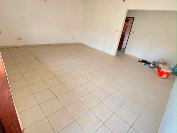 Appartement moderne 2 chambres à louer à Yaoundé Carrefour MEEC