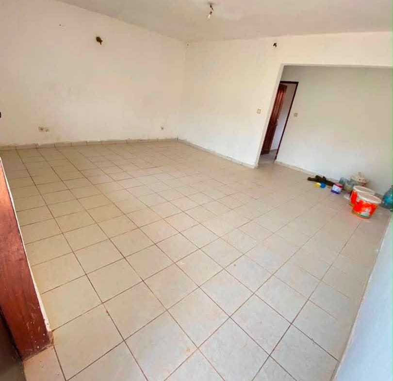 Appartement moderne 2 chambres à louer à Yaoundé Carrefour MEEC