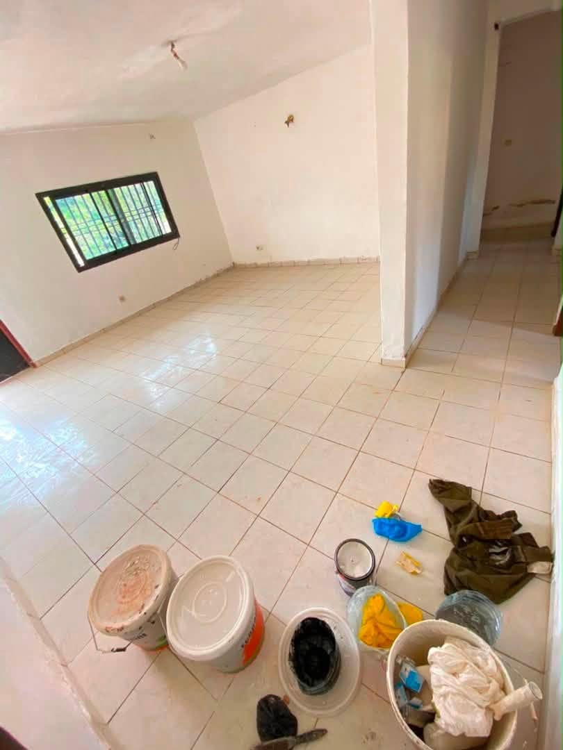Appartement moderne 2 chambres à louer à Yaoundé Carrefour MEEC