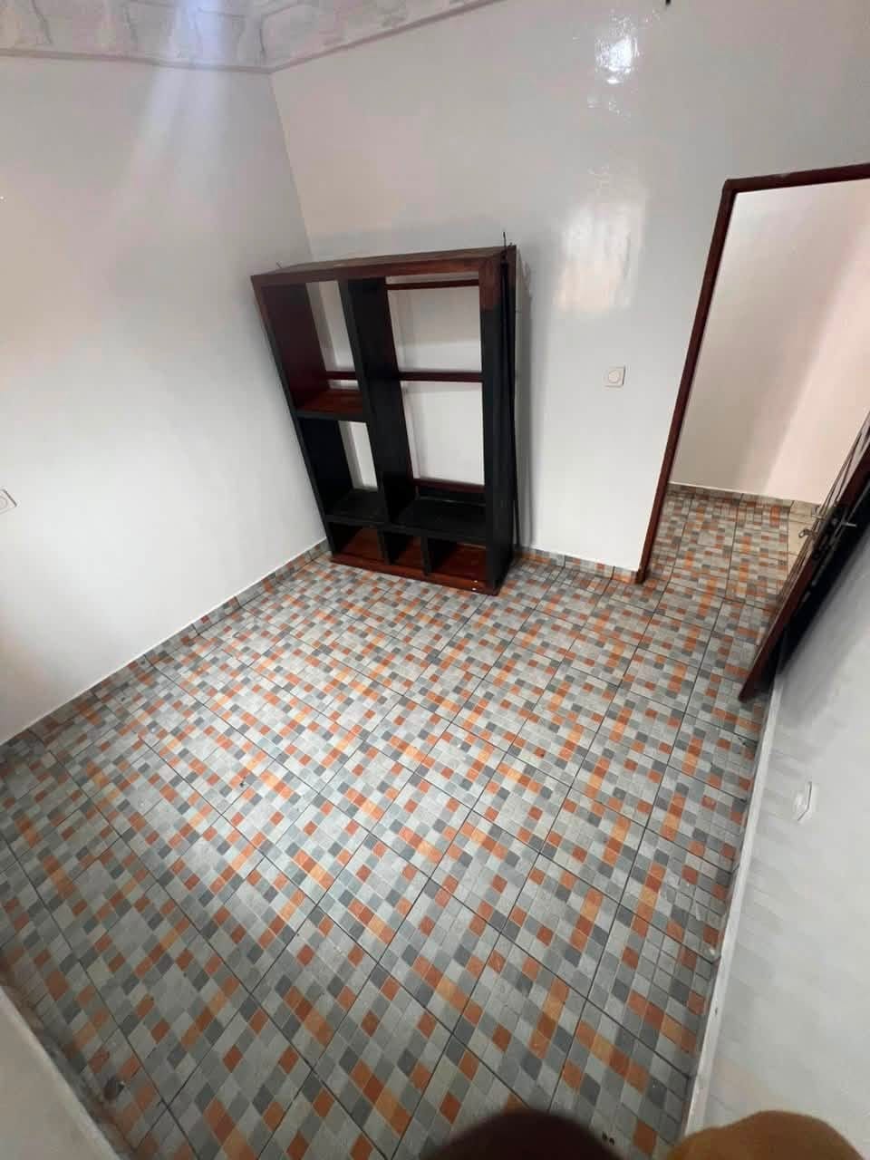Mini appartement moderne 2 chambres à prix réduit, Yaoundé Ngousso