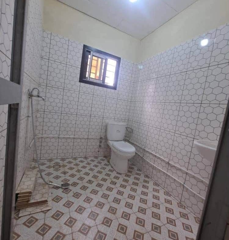 Studio moderne à louer à Ngousso 60000 fcfa