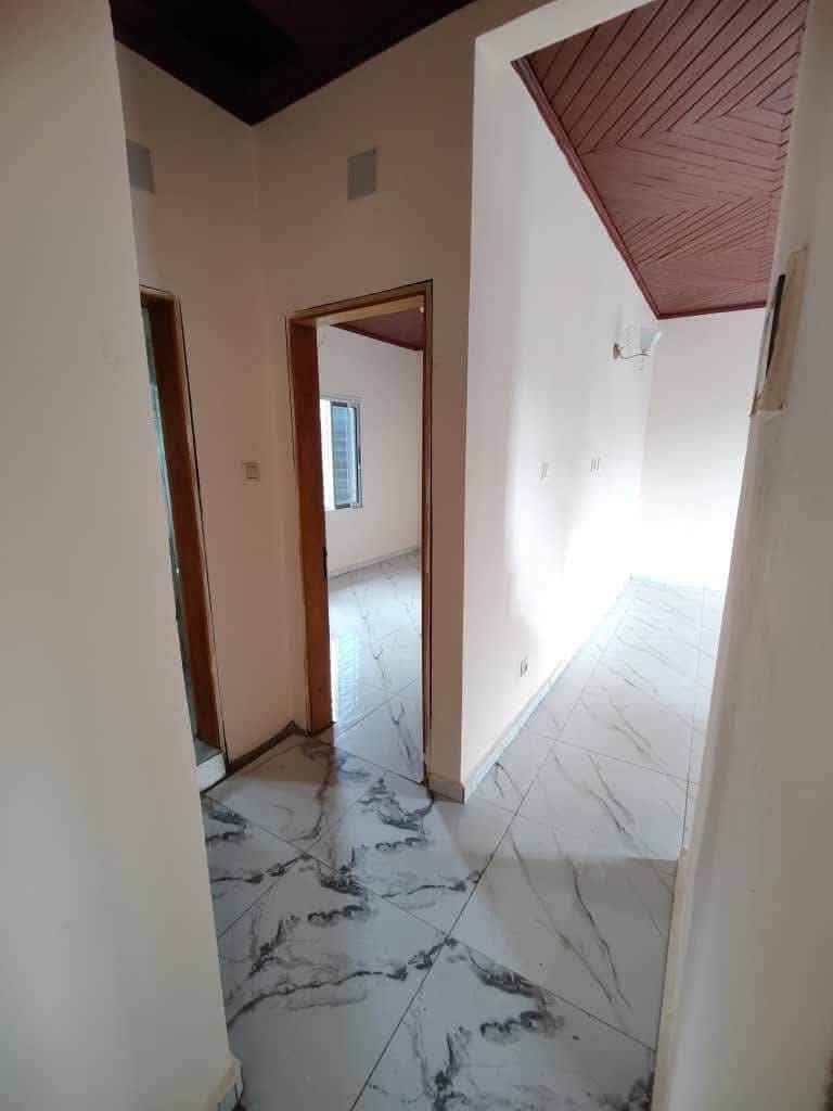 Studio moderne pas cher à louer à Yaoundé Tsinga Village 60000 FCFA