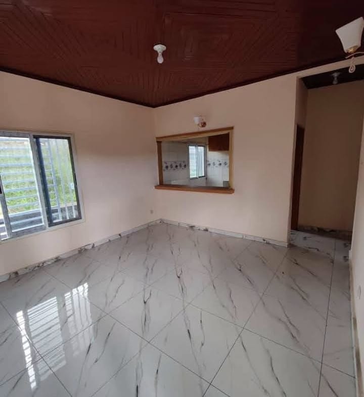 Studio moderne pas cher à louer à Yaoundé Tsinga Village 60000 FCFA