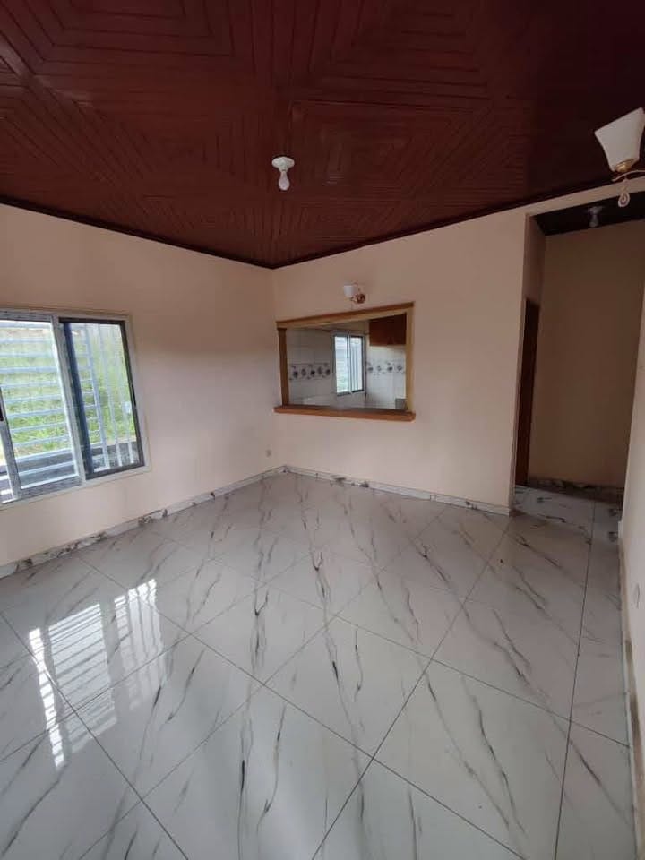 Studio moderne pas cher à louer à Yaoundé Tsinga Village 60000 FCFA
