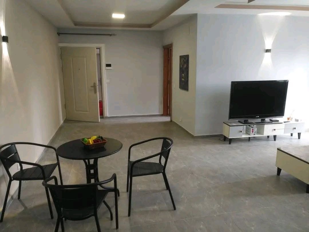 44203- APPARTEMENT MEUBLÉ EN LOCATION À NGAOUNDERE SIS À BEKA