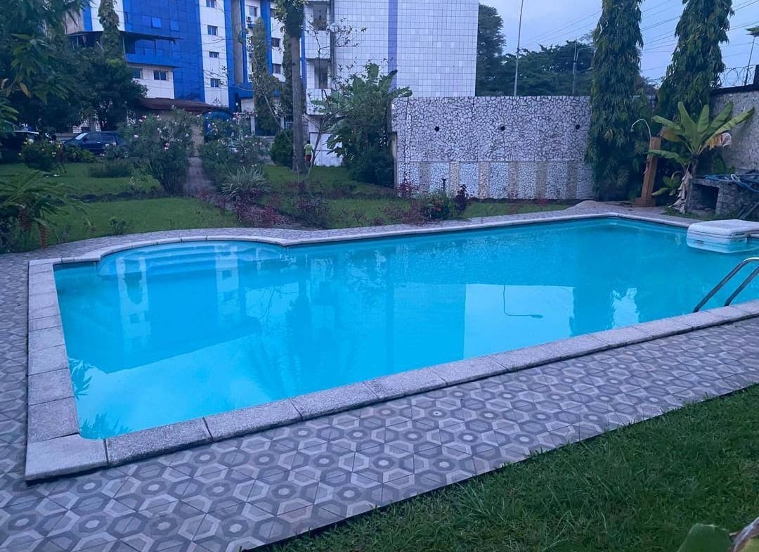 Studio meublé haut standing et chic au goudron à Bonanjo Douala