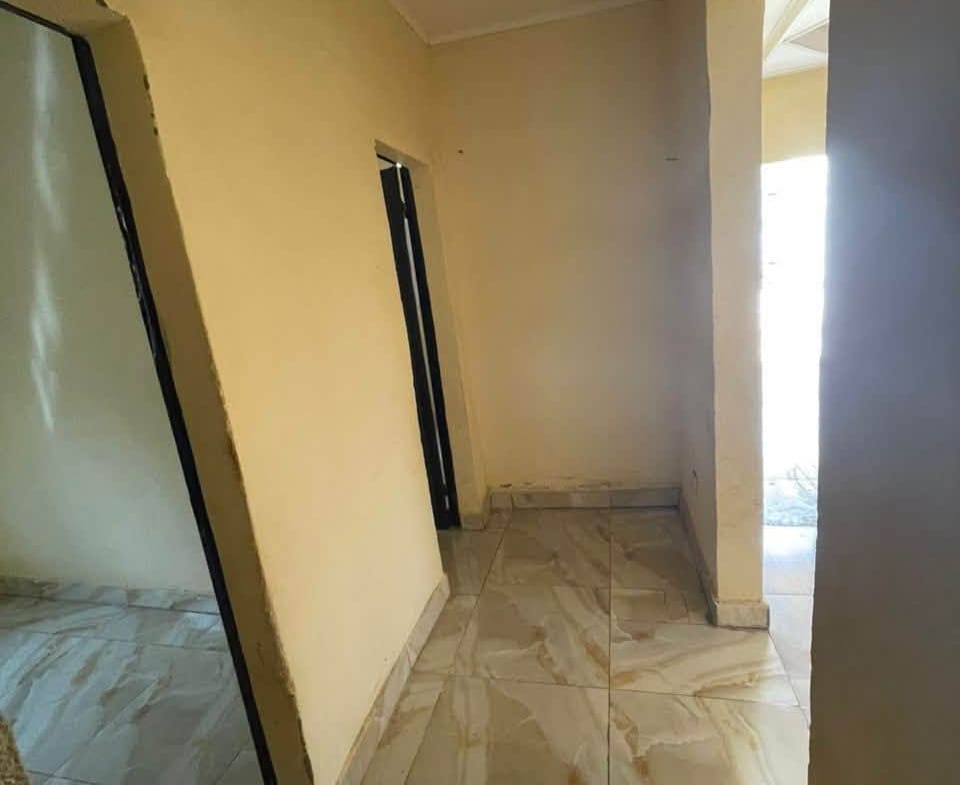 Maison 2chambres dans un camp à Ngalbidjé Garoua 70000fcfa