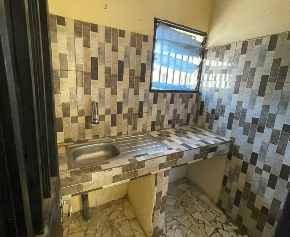 Maison 2chambres dans un camp à Ngalbidjé Garoua 70000fcfa