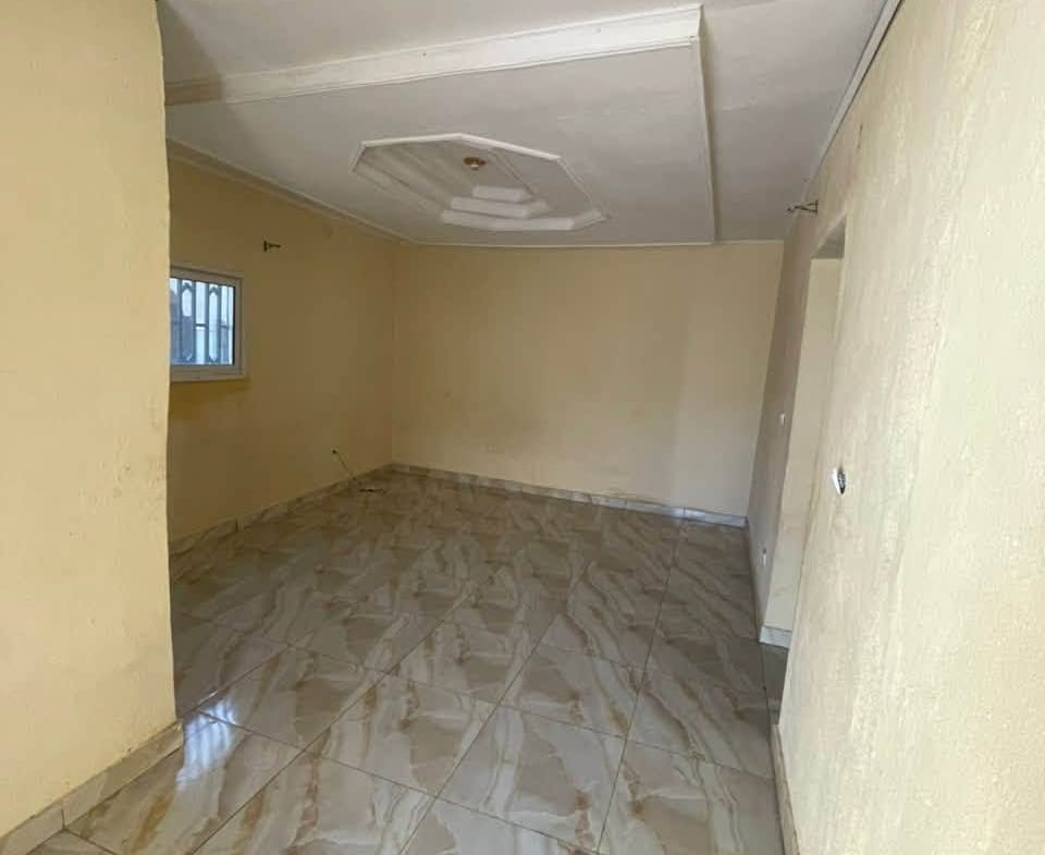 Maison 2chambres dans un camp à Ngalbidjé Garoua 70000fcfa