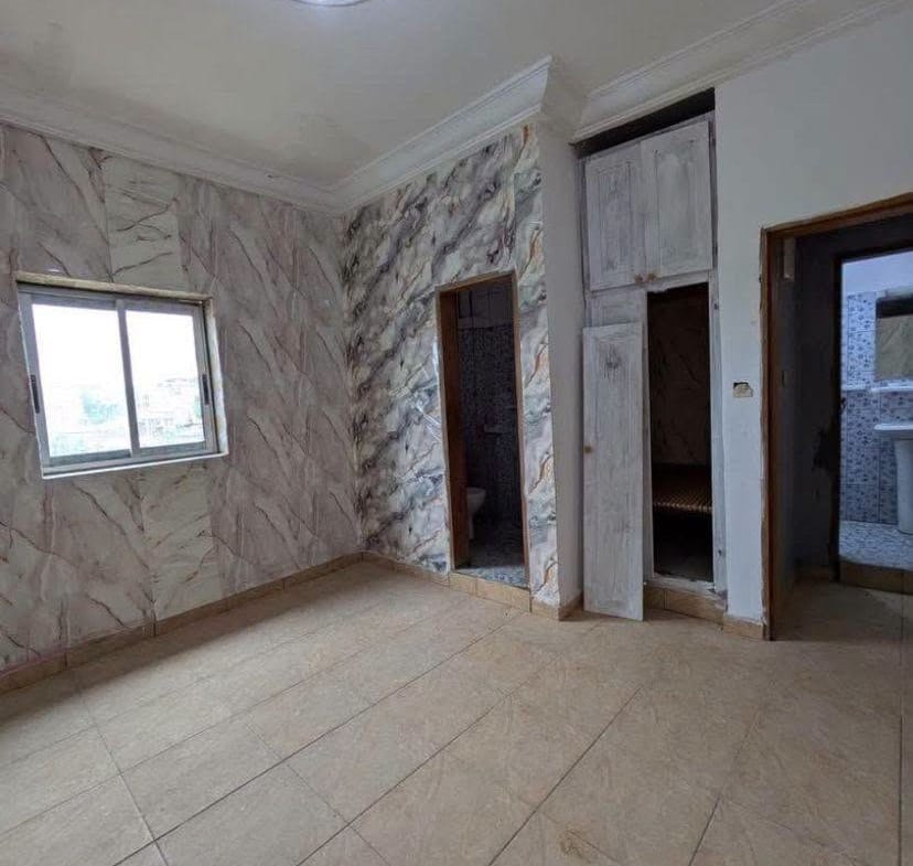Appartement moderne rénové 2 chambres à louer à Douala Kotto Mbangue