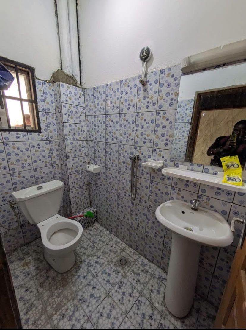 Appartement moderne rénové 2 chambres à louer à Douala Kotto Mbangue