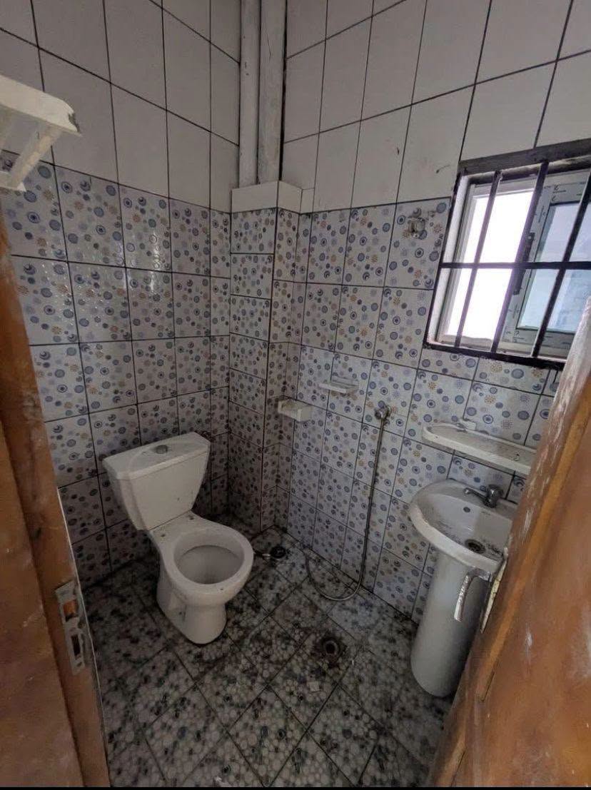 Appartement moderne rénové 2 chambres à louer à Douala Kotto Mbangue