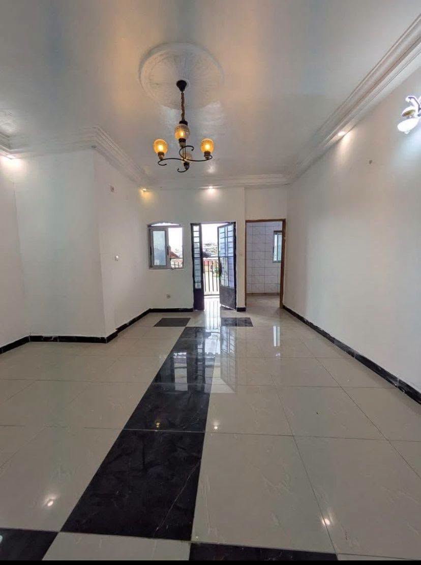 44577- Appartement moderne rénové 2 chambres à louer à Douala Kotto Mbangue