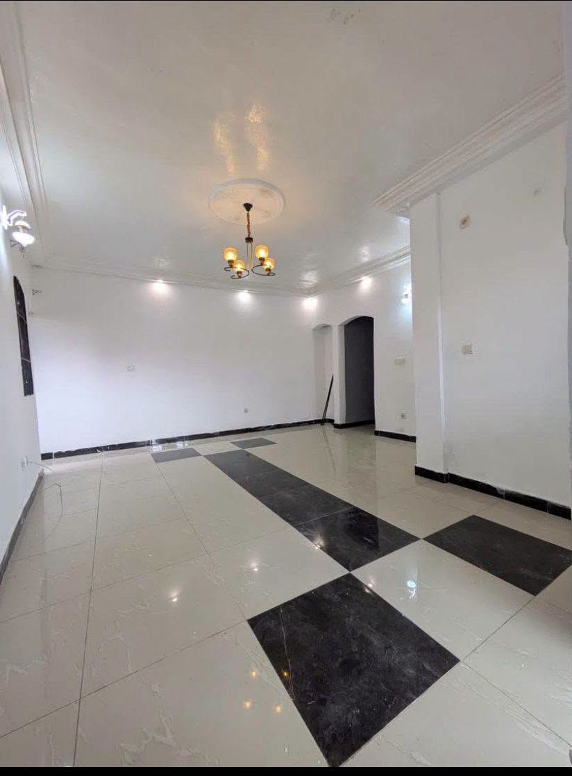 Appartement moderne rénové 2 chambres à louer à Douala Kotto Mbangue