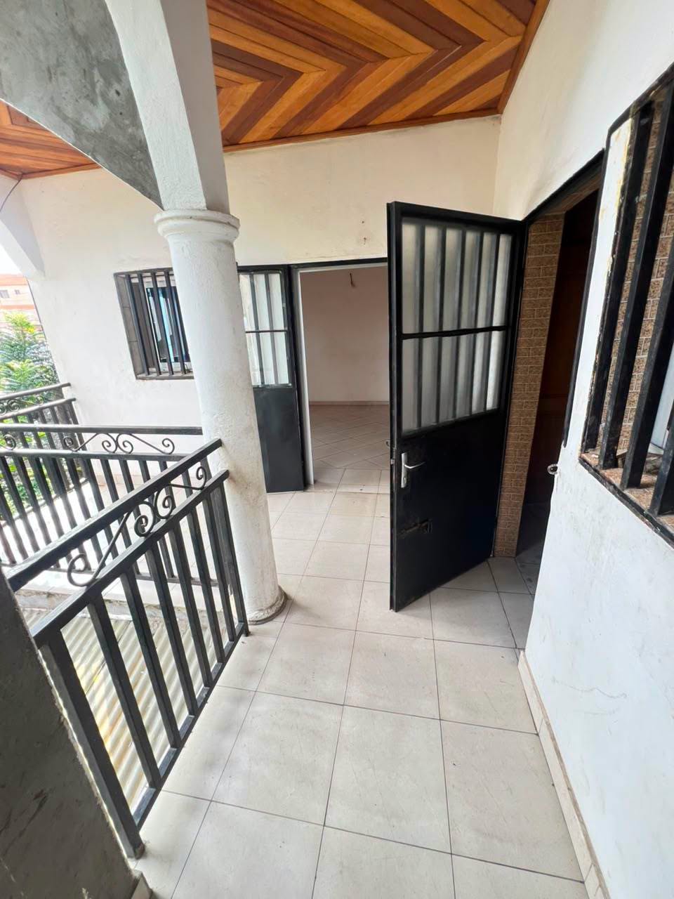 LI_appart_logpom_270826_ext Appartement 2 chambres à Logpom Bassong 135000fcfa