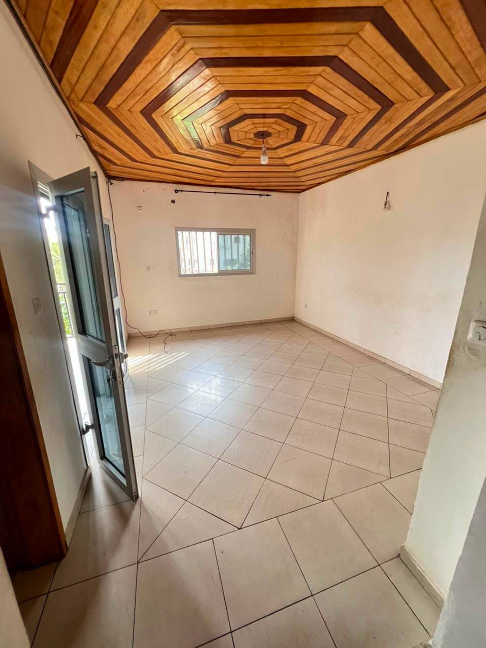 LI_appart_logpom_270826_sln2 Appartement 2 chambres à Logpom Bassong 135000fcfa