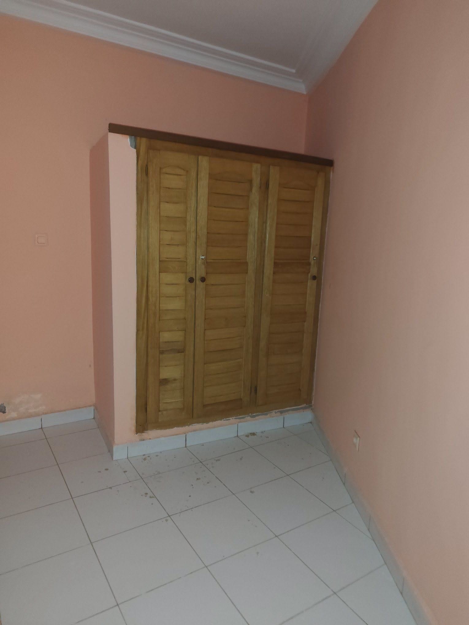 Appartement haut standing 2 chambres à louer à Ebolowa Mekalat