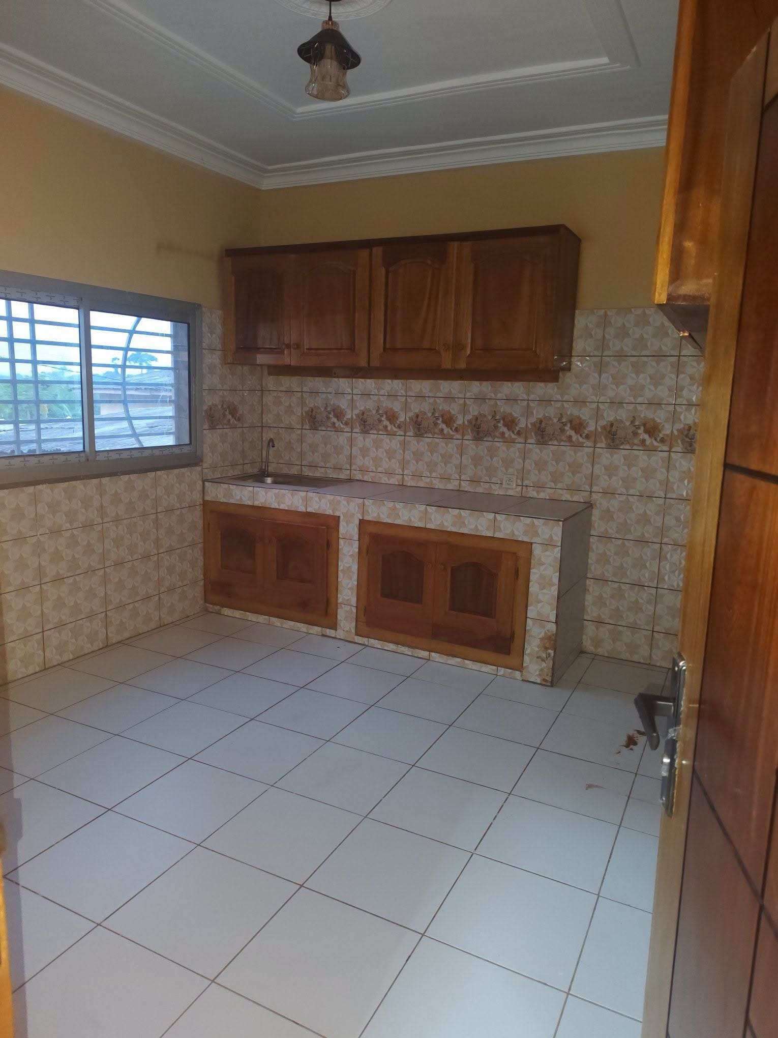 Appartement haut standing 2 chambres à louer à Ebolowa Mekalat